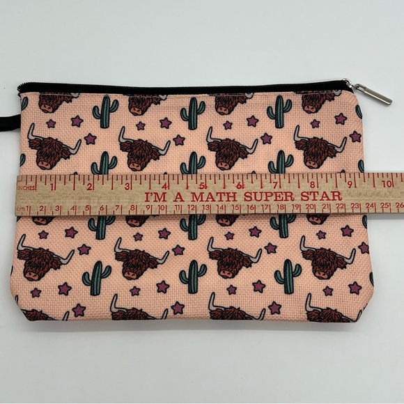 Highland Cow Zipper Pouch & Bag Charm  Keychain Gift Set New in Packaging - Picture 4 of 6